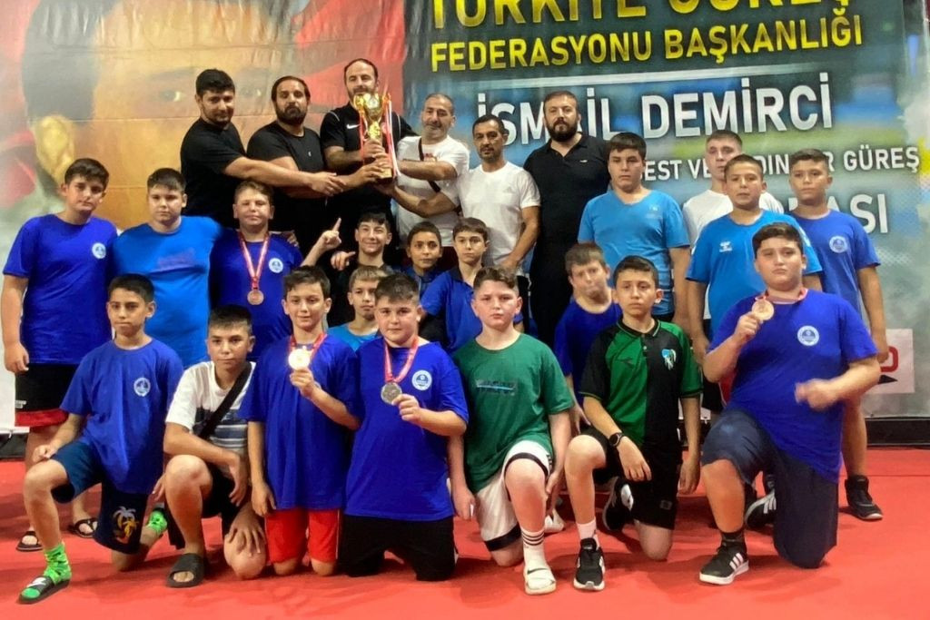 Altyapı Güreşçilerimiz U13 Türkiye Şampiyonasında 4 Kürsü Yaptı