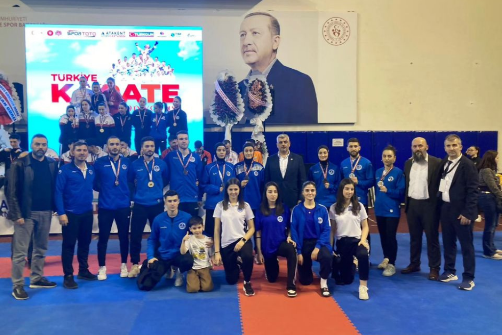 Karatecimiz 9 Madalya ile Genel Klasmanda Türkiye Şampiyonu