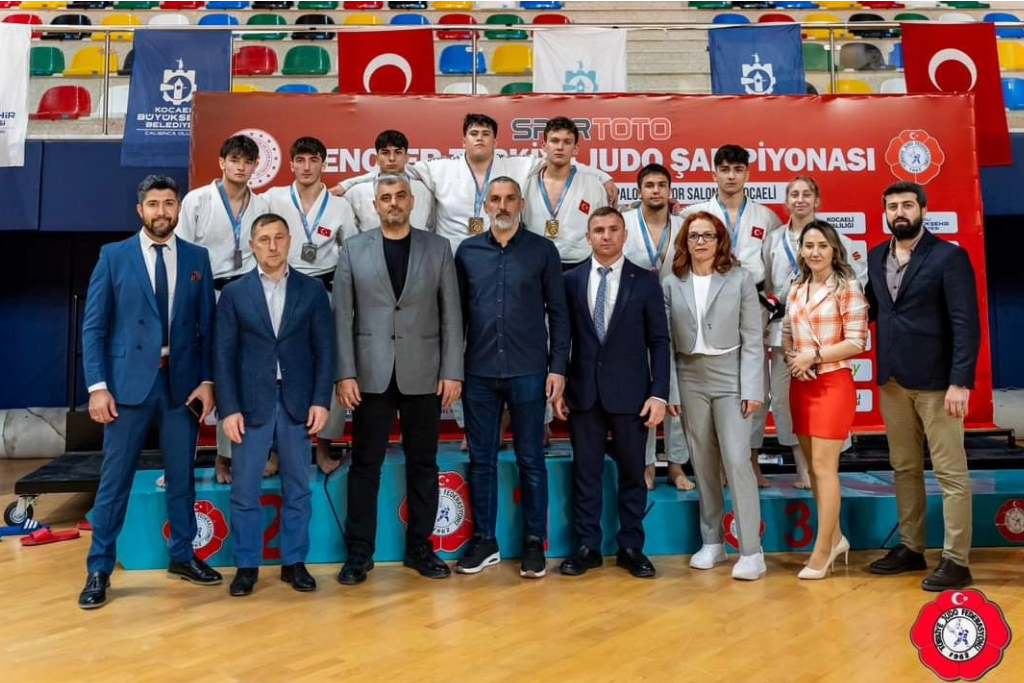 Spor Toto Gençler Judo Türkiye Şampiyonasını Lider Tamamladık