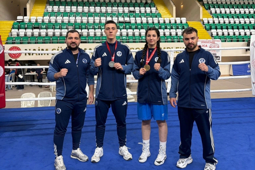 Sudenaz ve Alparslan Türkiye Şampiyonasında Zirvede