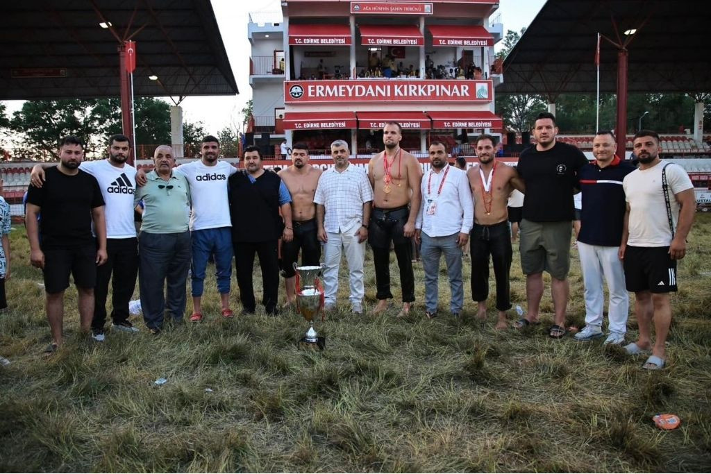 Tarihi Kırkpınar Çayırında İki Önemli Derece