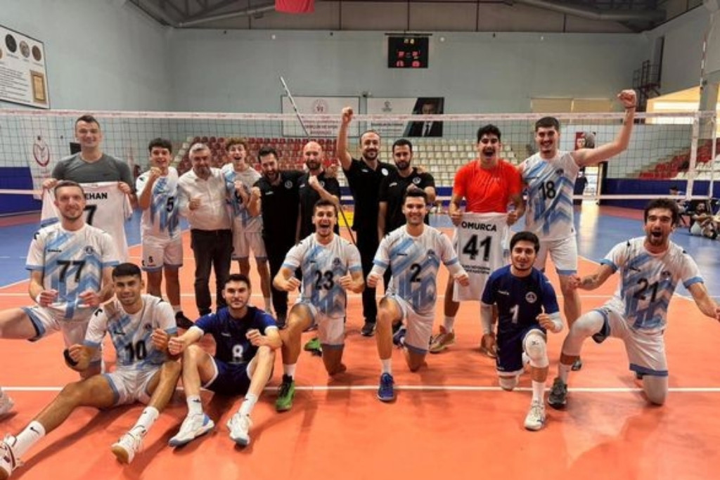 Voleybolcularımız Evinde Galip