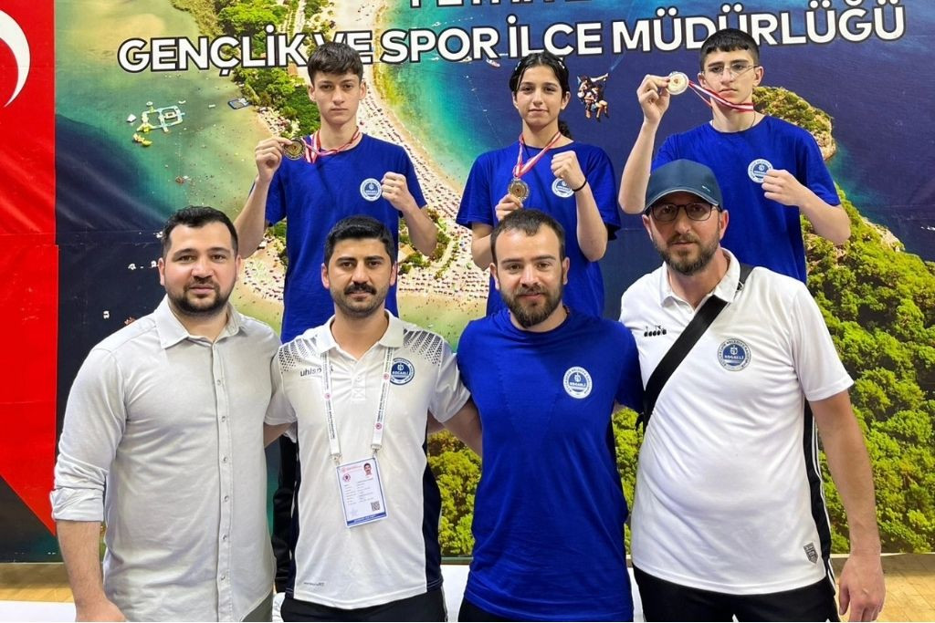 Yıldız Kadınlar & Erkekler Türkiye Boks Şampiyonasında 2 Madalya
