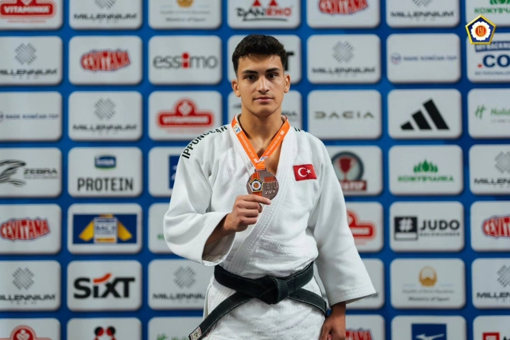 Berkay Avrupadan Bronz İle Döndü